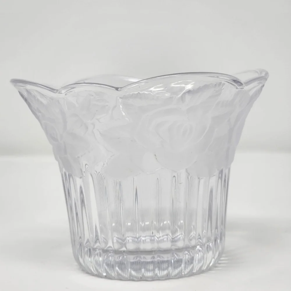 Vintage Mikasa Studio Nova Winter Rose Embossed Ribbed‎ Crystal Vase